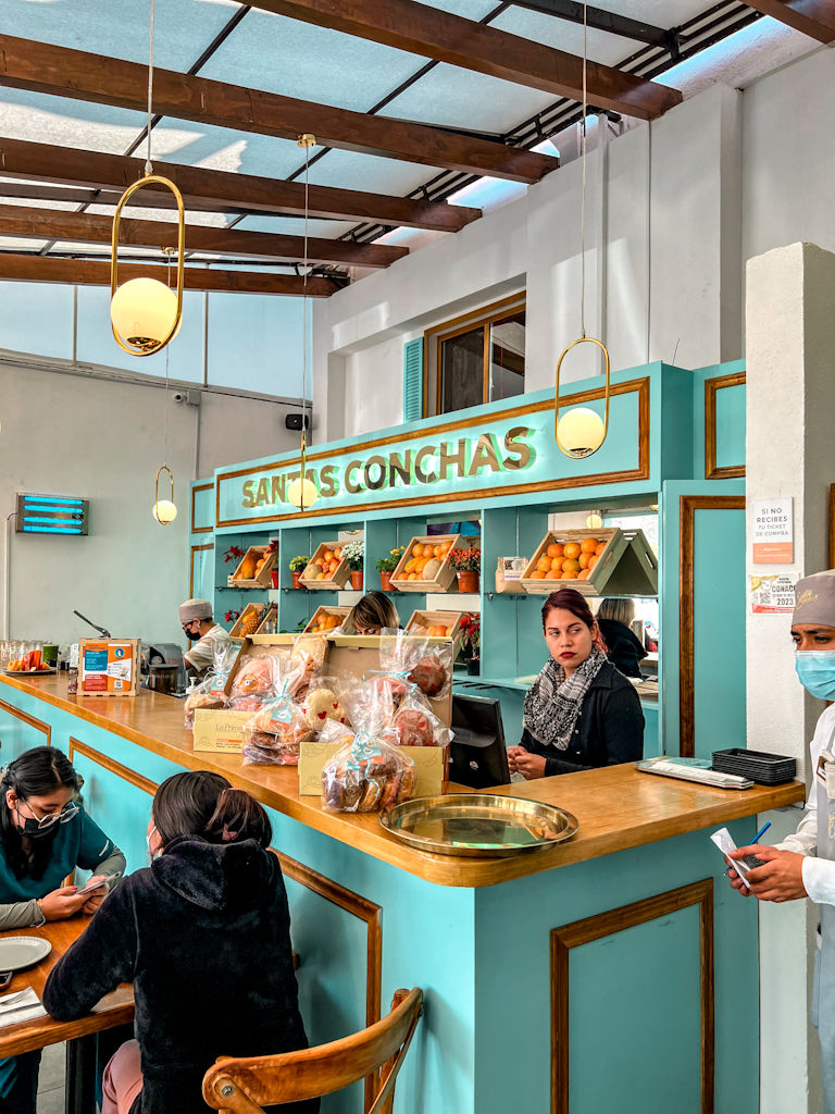 Santas Conchas: el lugar para los amantes del pan y un poco más en Satélite.
