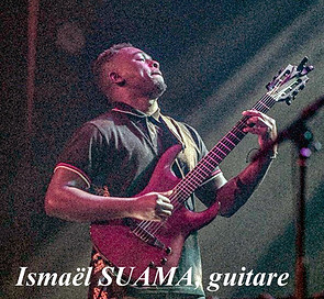 Ismael SUAMA, guitare copy 3.jpg