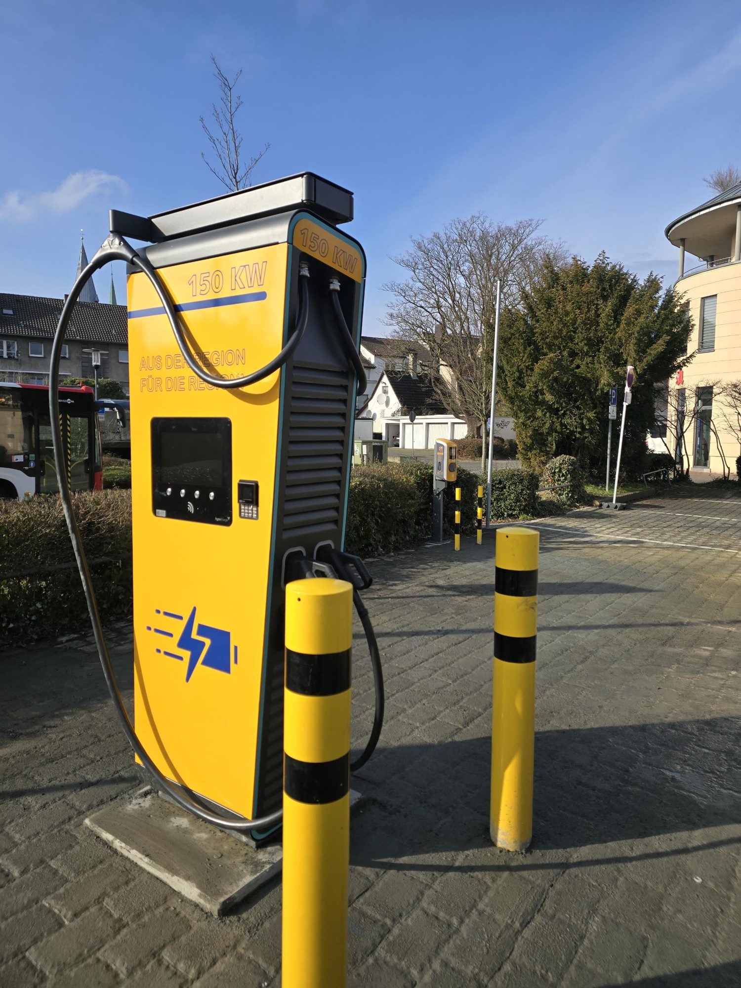DC-Schnellladesäule mit 150 kW