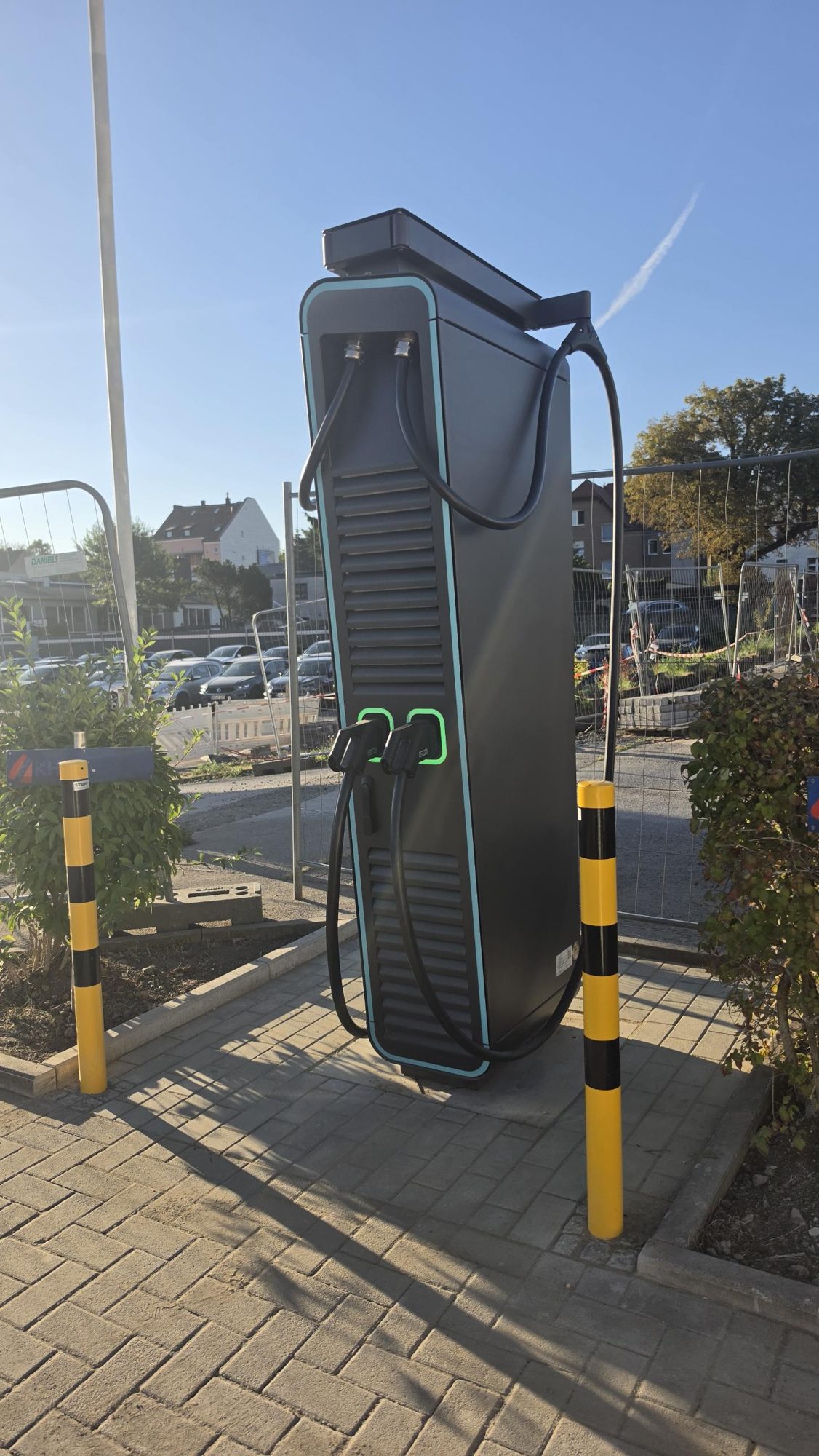 DC-Schnellladesäule mit zwei Ladepunkten