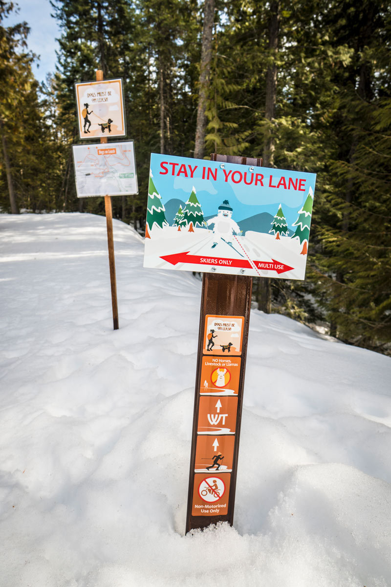 Nordic ski trail sign