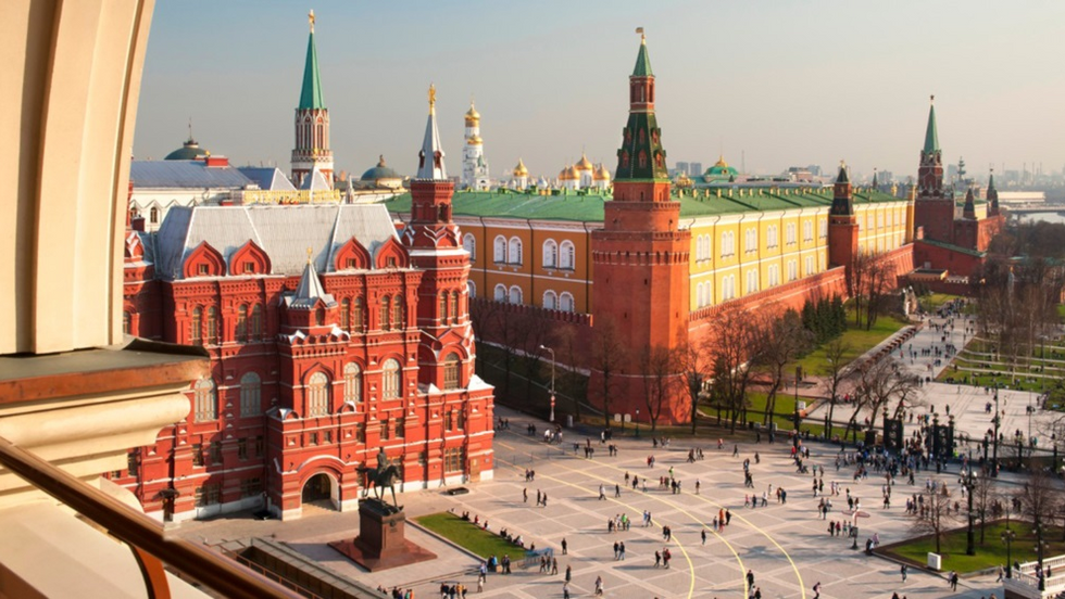 Russian Lawmaker Pushes Back Against Online Casino Legalization, Calls for Total Ban