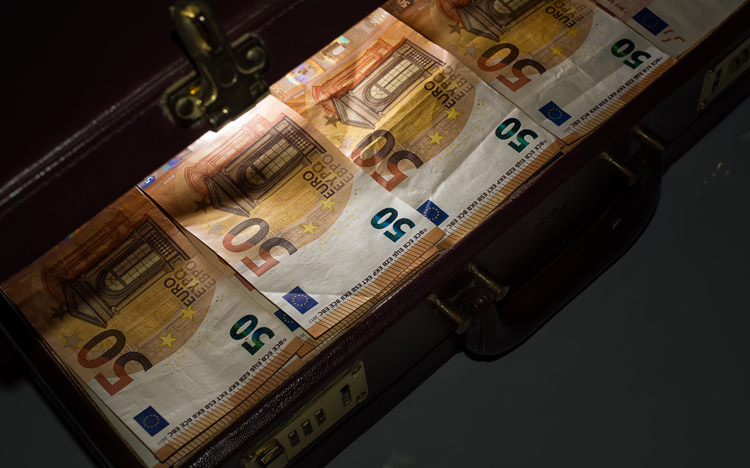 European Authorities Dismantle Major Camorra-Linked Money Laundering Network in Coordinated Cross-Border Operation