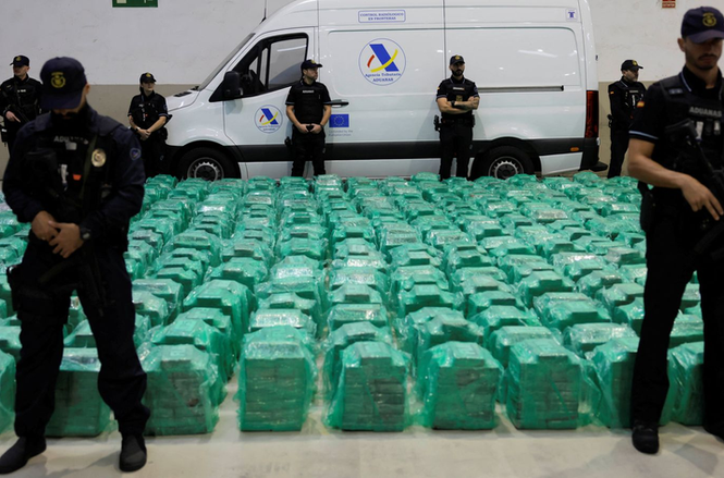 Spanish Police Chief Arrested After €20 Million Found Hidden in Home Linked to Record Cocaine Seizure