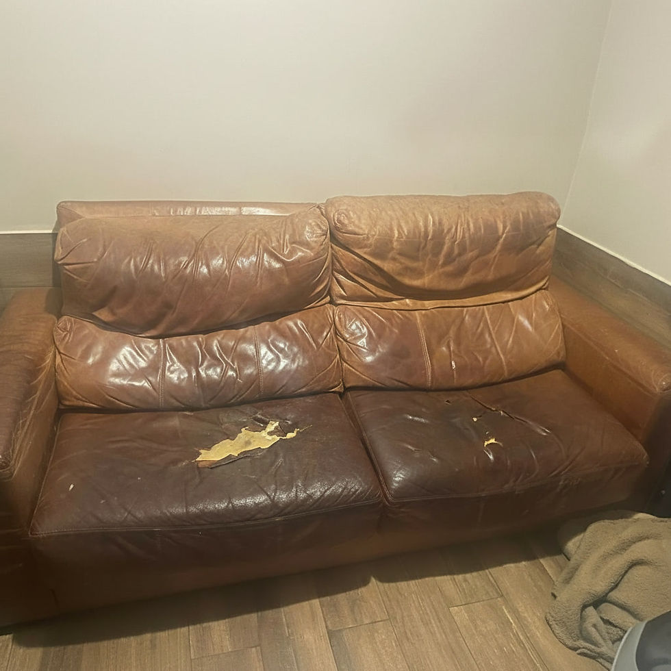 gemini-2.5-flash-image_Smooth_morphing_transition_effect._The_old_worn-out_sofa_in_the_ima