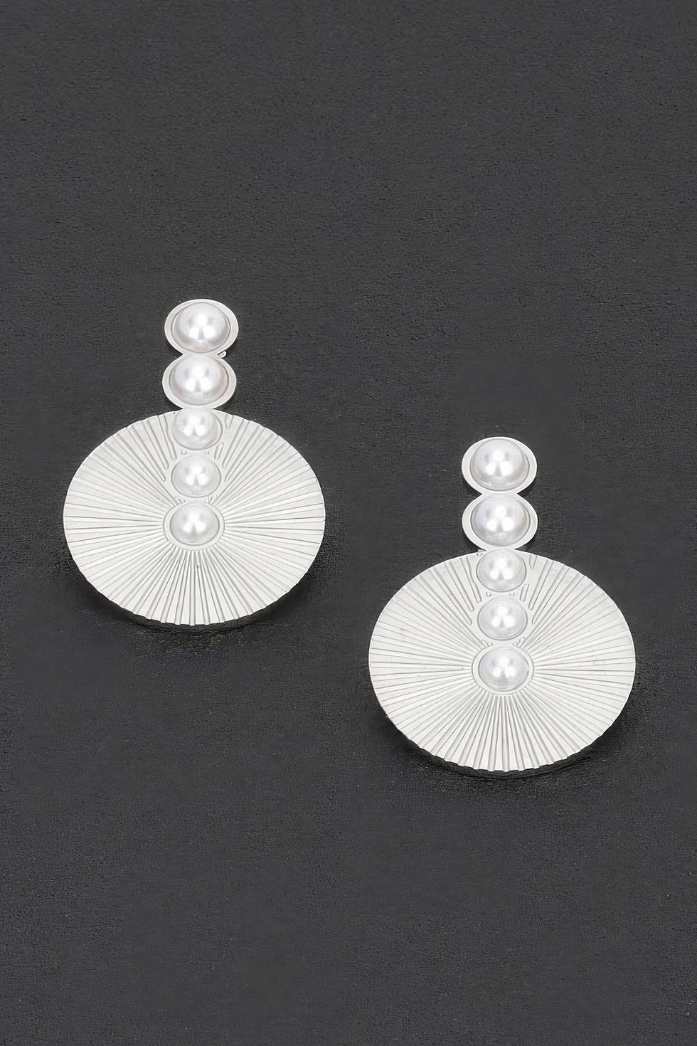 Thumbnail: Faux Pearl Vintage Earring
