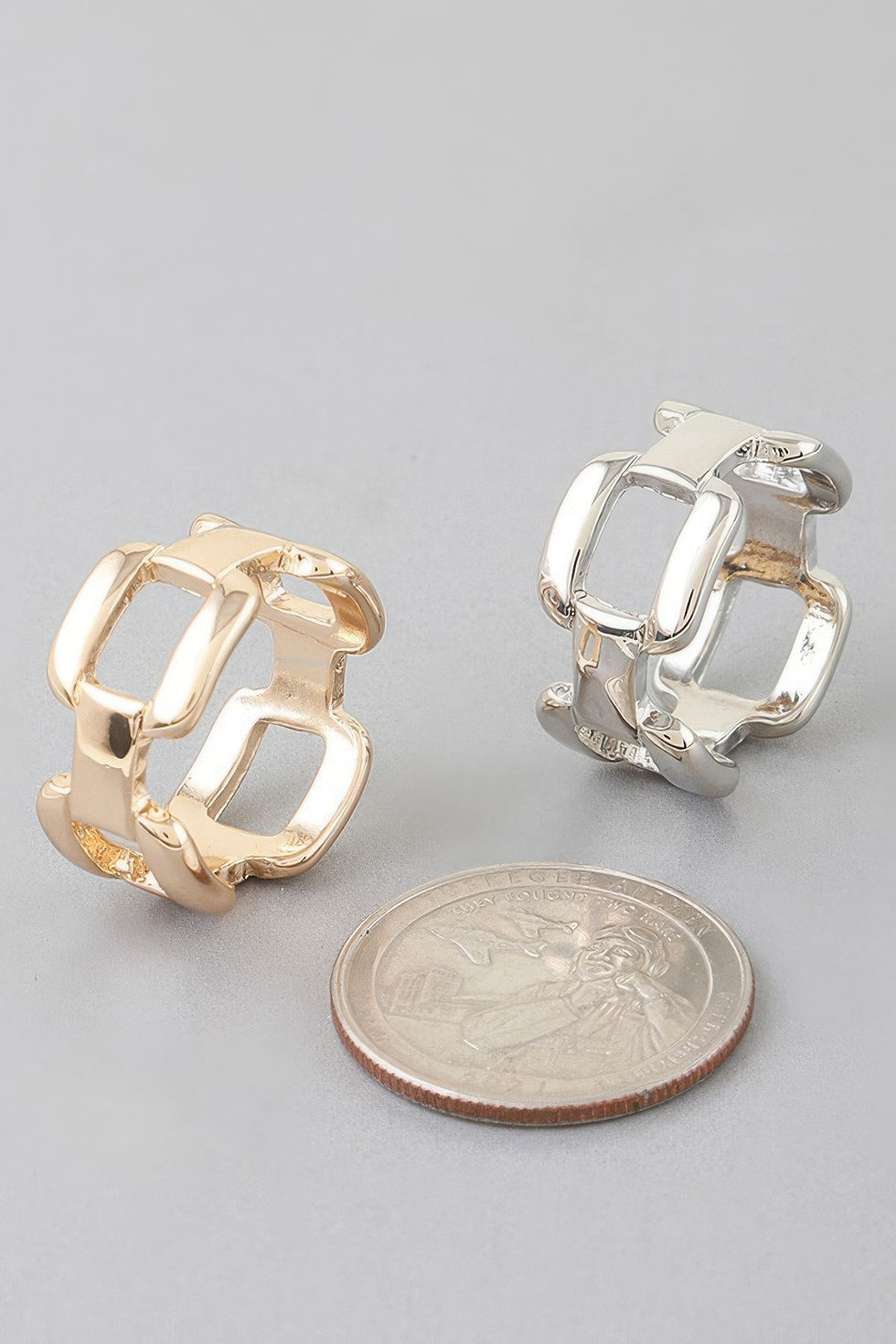 Thumbnail: Shiny Link Chain Ring
