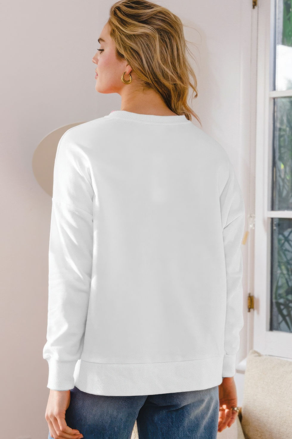 Thumbnail: Smiley Flower Oversized Pullover          
