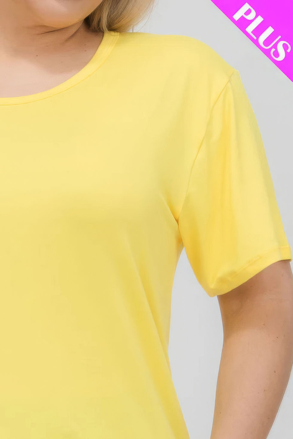Thumbnail: Plus Size Basic Short Sleeve T-shirt