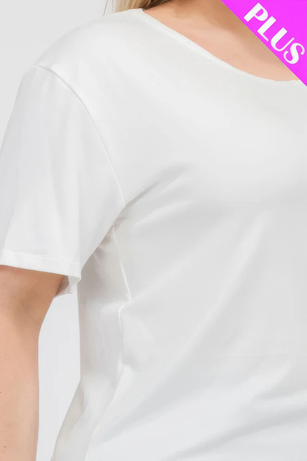 Thumbnail: Plus Size Basic Short Sleeve T-shirt