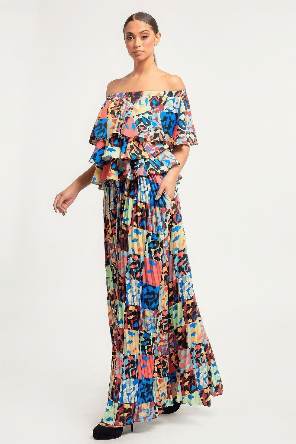 Thumbnail: Printed Ruffle Top And Pleated Skirt Set