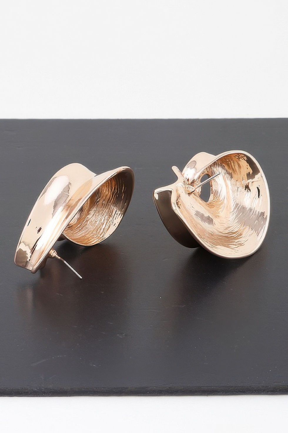 Thumbnail: Dazzling Conch Shell Earrings