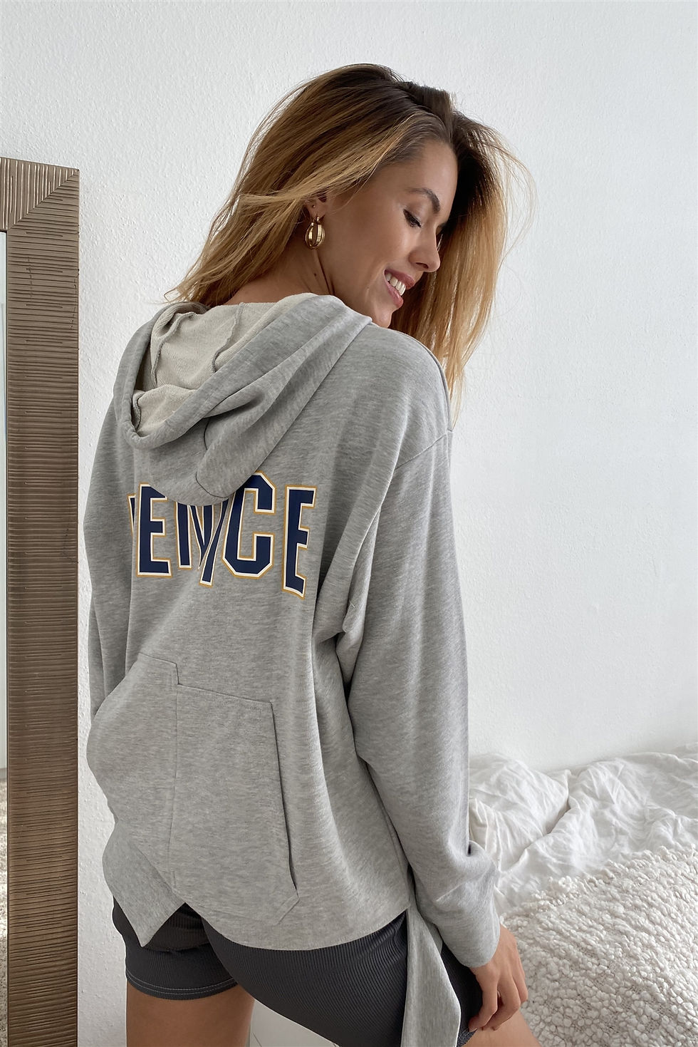 Thumbnail: Uneven Hem Graphic "venice" Pullover Hoodie