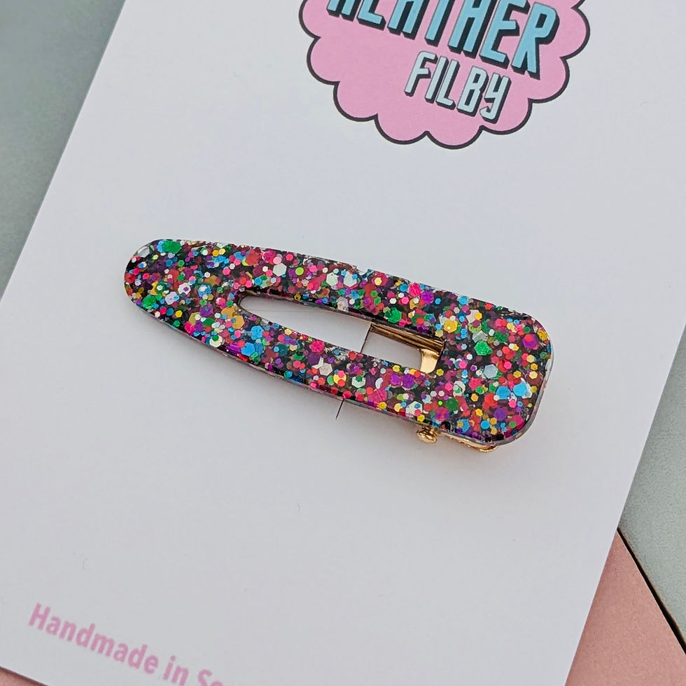 Thumbnail: Rainbow hair clip