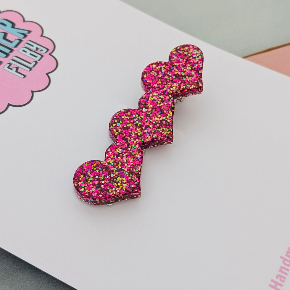 Thumbnail: Pink glitter heart hair clip
