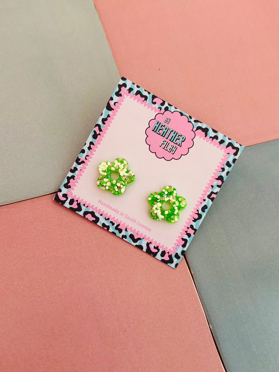 Thumbnail: 🌸 Flower Glitter Stud Earrings