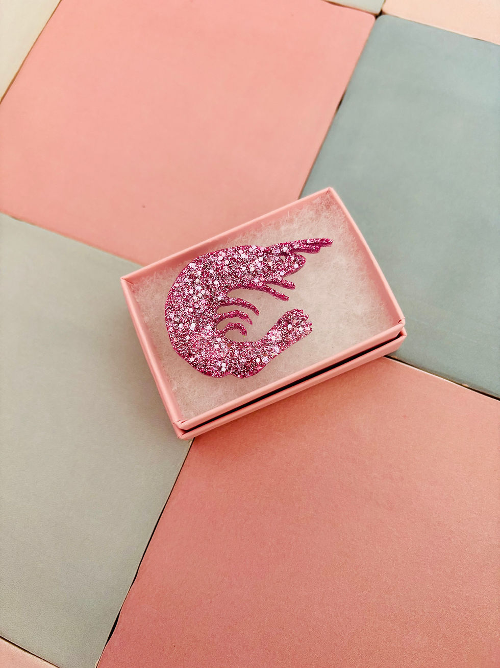 Thumbnail: 🦐 Shrimp Glitter Resin Brooch