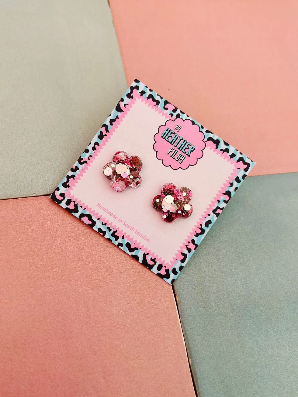Thumbnail: 🌸 Flower Glitter Stud Earrings