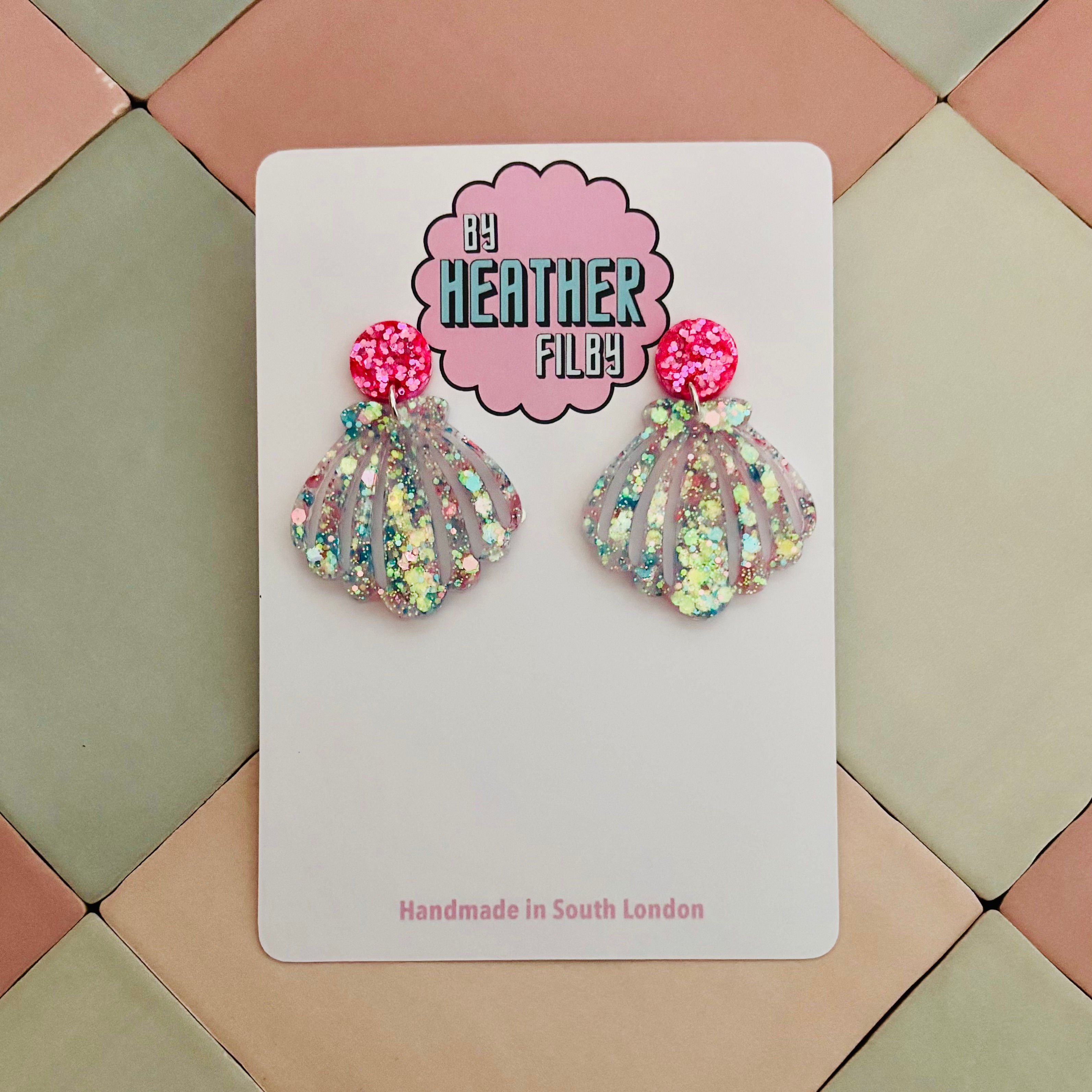 🐚 Statement Shell Glitter Resin Earrings