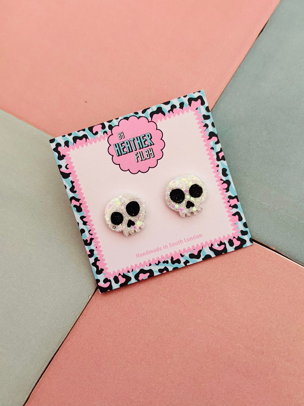 Thumbnail: White Skeleton Skull Glitter Halloween Studs - BHF-HA012