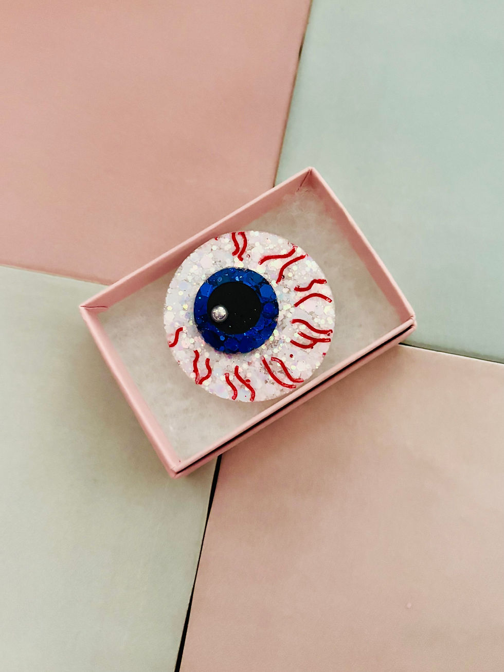 Thumbnail: 👁️ Eyeball Halloween Glitter Resin Brooch