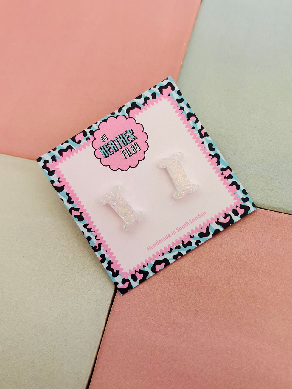 Thumbnail: 🦴 Bone Halloween Glitter Studs