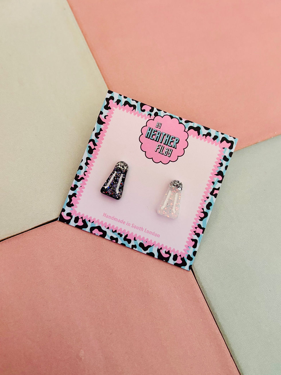 Thumbnail: 🧂 Salt & Pepper Glitter Resin Studs