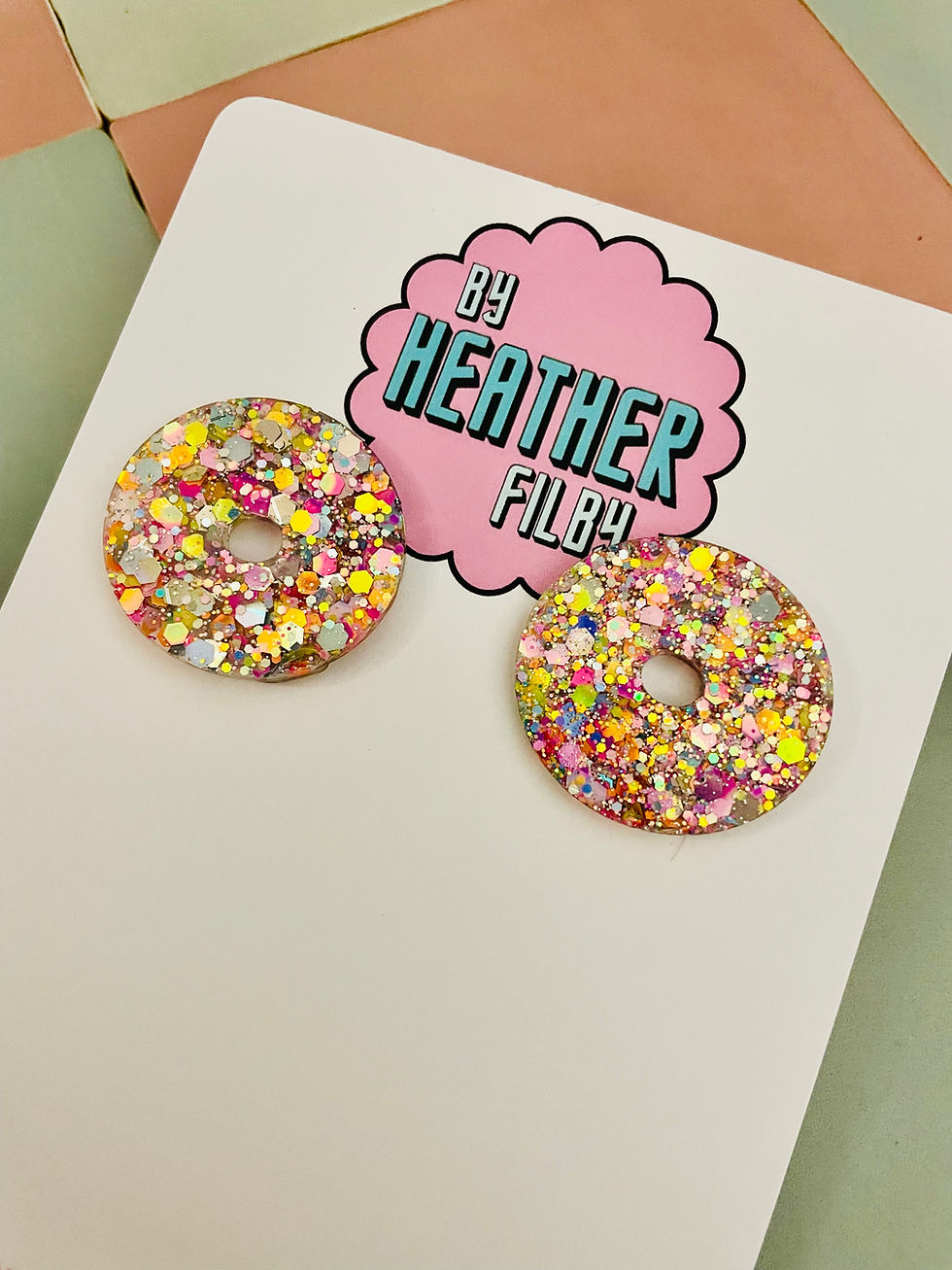 Thumbnail: Circle Glitter Resin Earrings