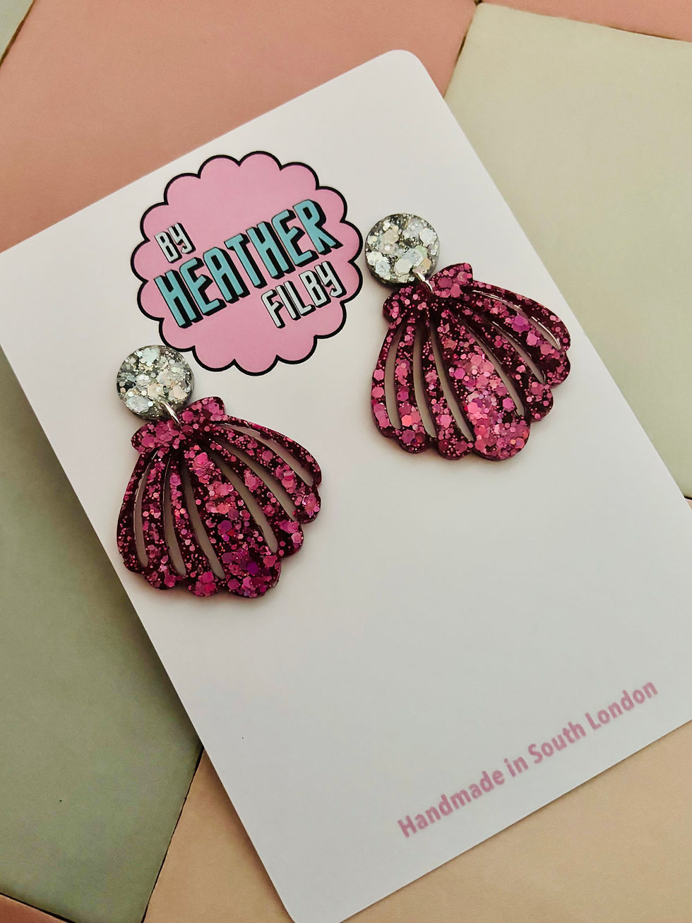 Thumbnail: 🐚 Statement Shell Glitter Resin Earrings