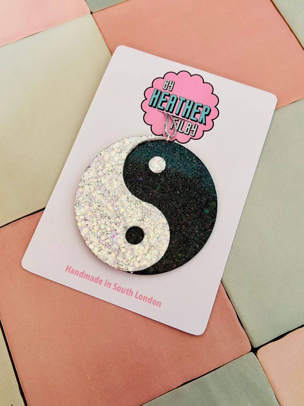 Thumbnail: 🖤🤍 Yin Yang Christmas Tree Decoration