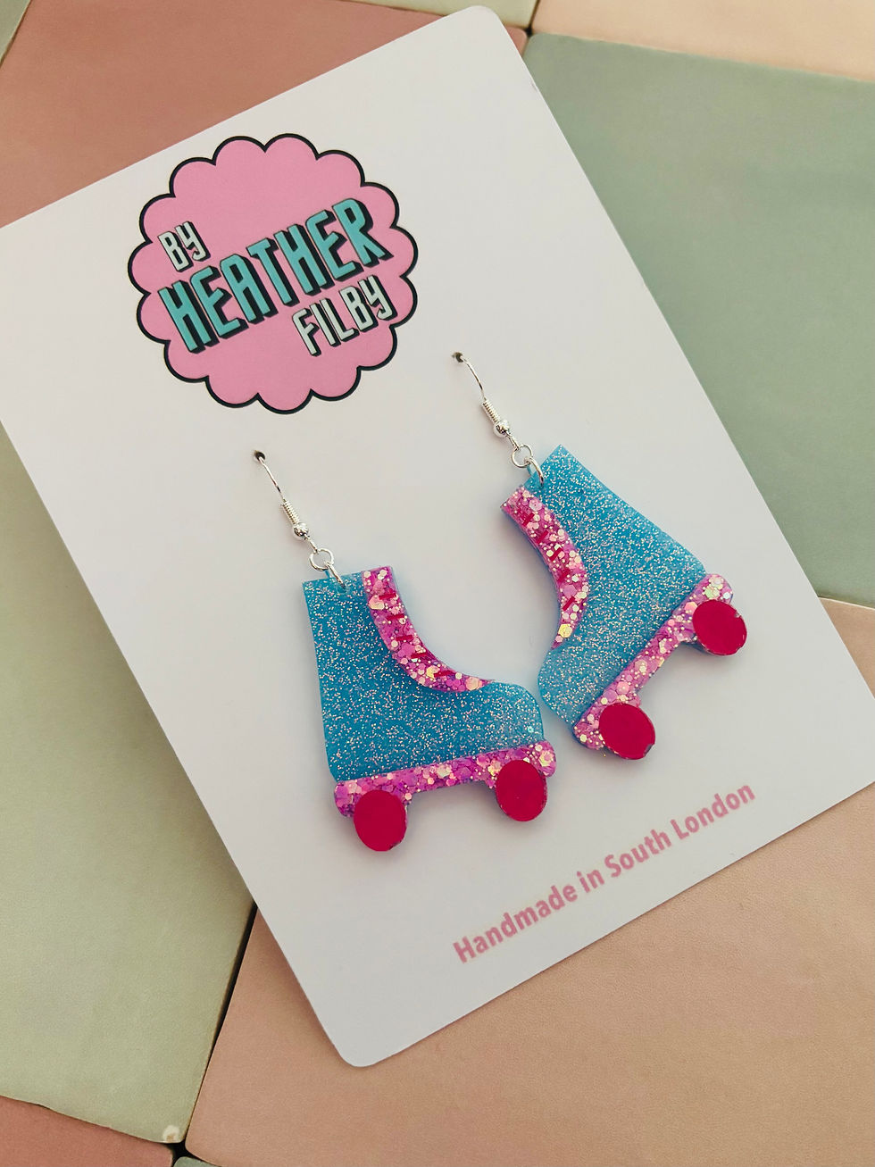 Thumbnail: 🛼 Blue and Pink Roller Skate Earrings - BHF-MIS063