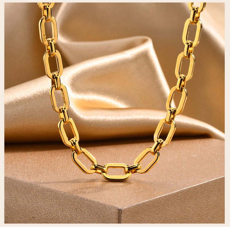 Thumbnail: Golden Luxe Chain