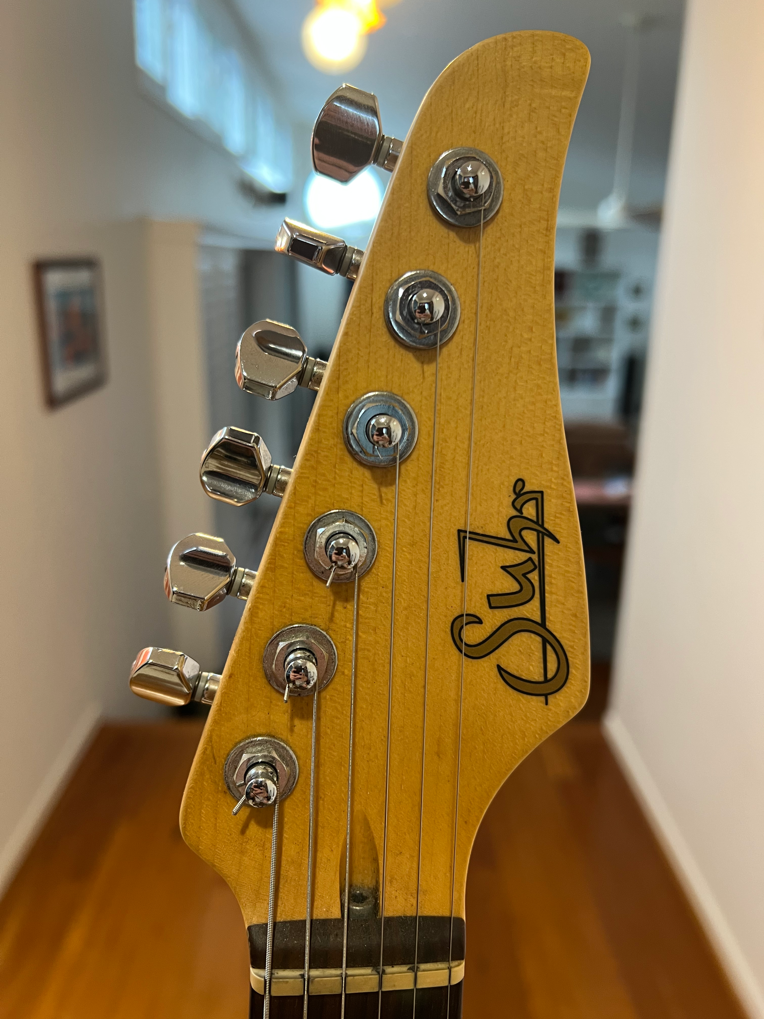 Suhr Classic Strat in Sonic Blue