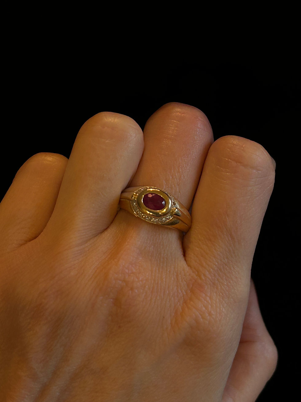 Thumbnail: Ruby Diamond Gold Ring