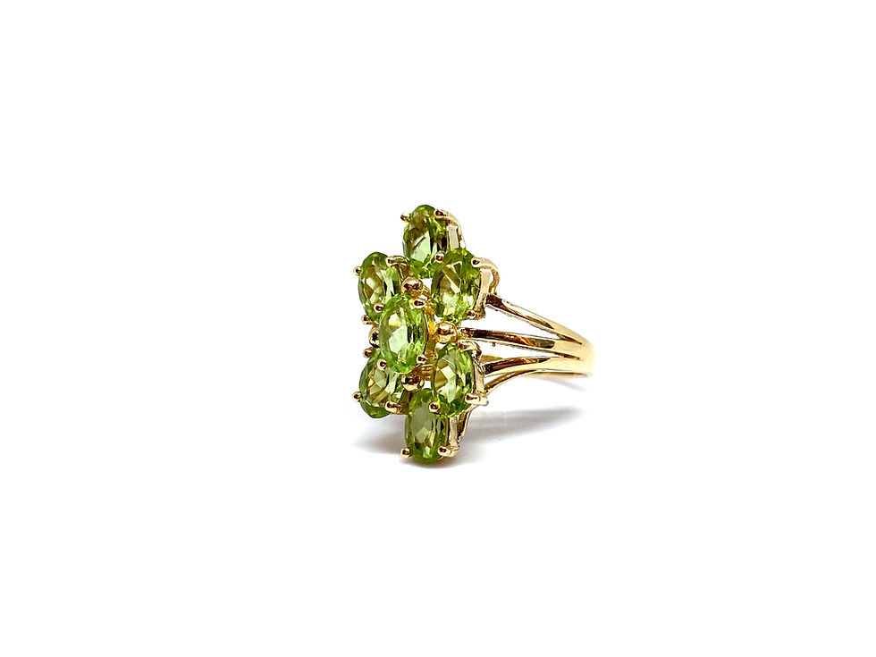 Thumbnail: Peridot Gold Ring