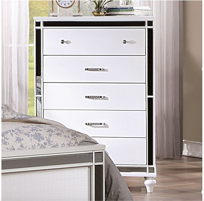 Thumbnail: Contemporary White Leatherette Bed BRACHIUM CM7977WH