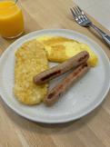 Cheese Omelet with Crunchy Hashbrown & Chicken Sausages