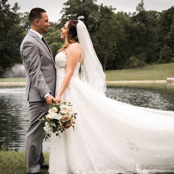 Luis & Roxanna | Married | Oak Hill Farm. Apple River, IL.