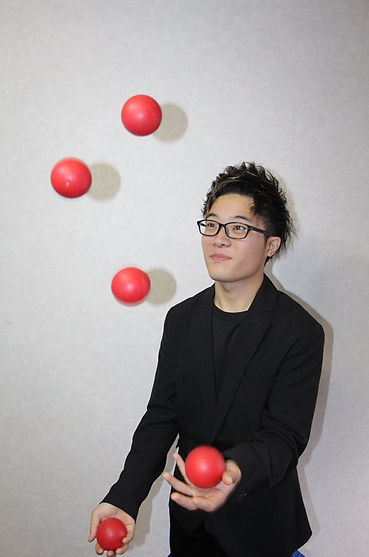大道芸人 千里 ボール ラダー イベント パフォーマー