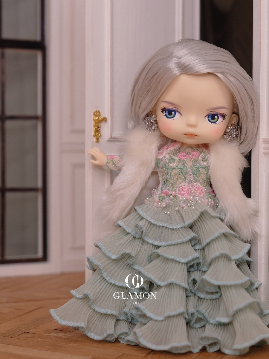 Thumbnail: CHANTELLE