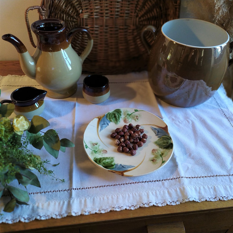 Miniature : Assiette noisette, barbotine