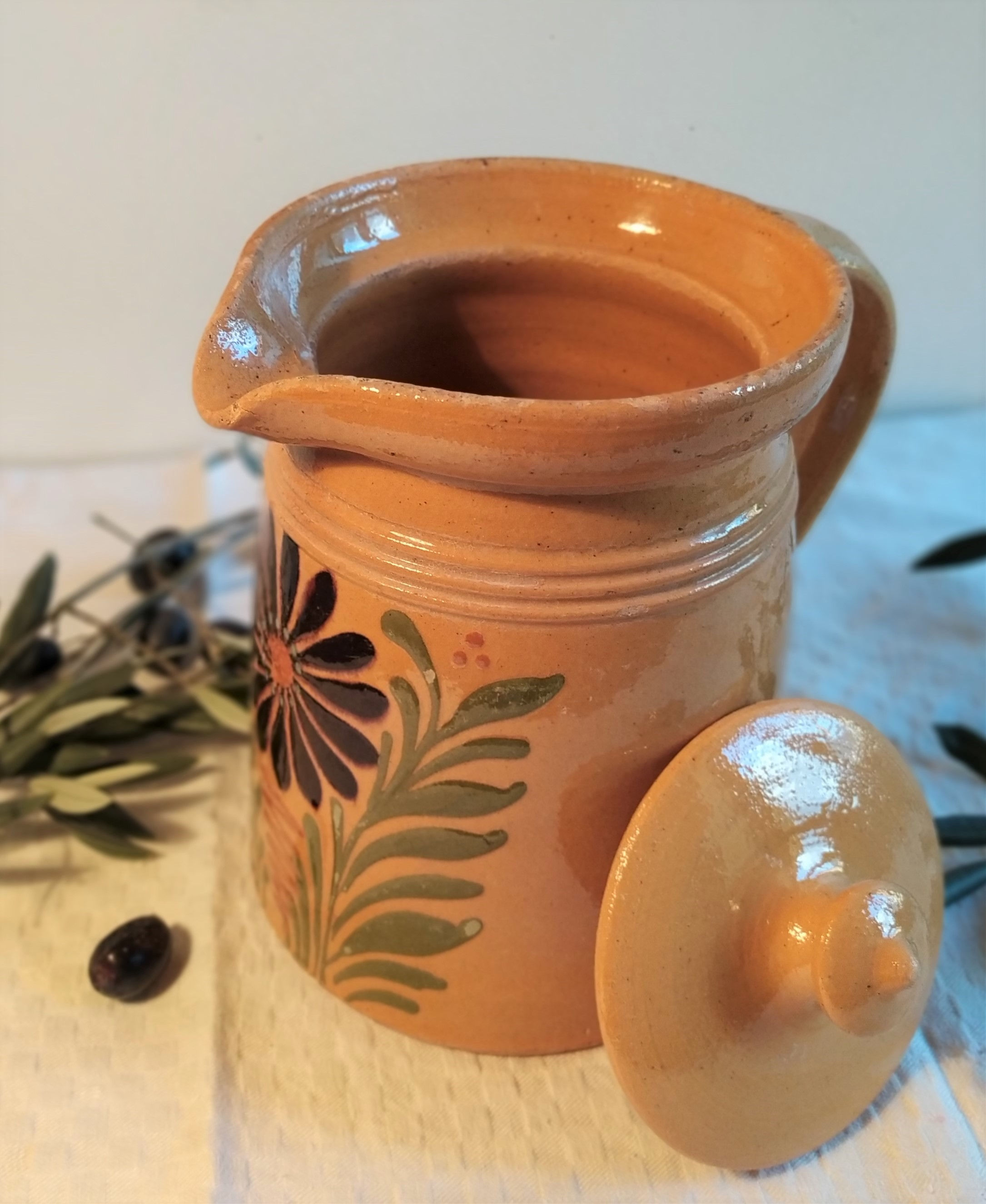 Pichet avec couvercle