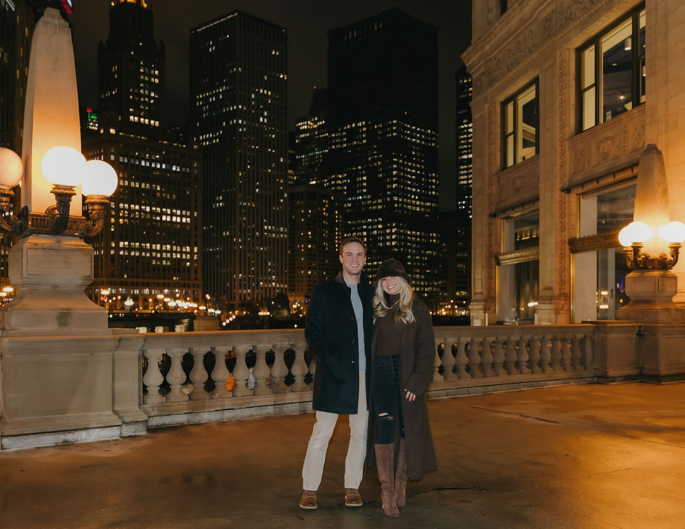 Downtown Chicago Night Mini Session | Chicago River, Wrigley Building + Chicago Theatre