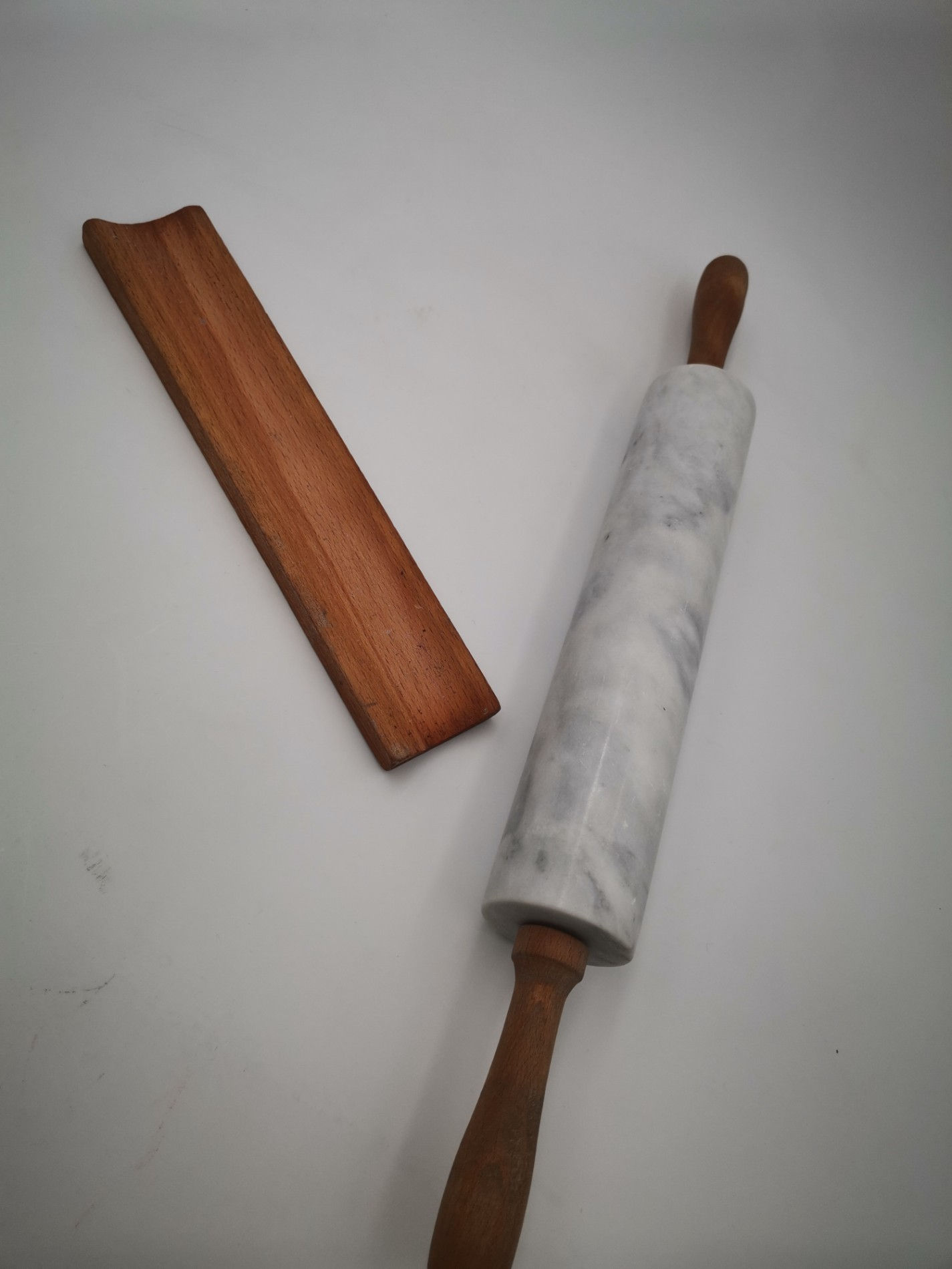 Navaris Marble Rolling Pin with Wooden Cradle Phone Stand