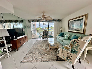 E310 West 2 bedroom Townhouse (6).jpg