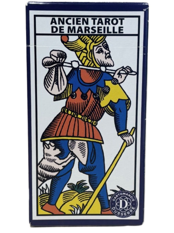 L'authentique tarot de Marseille créé au XVIII e siècle est le jeu divinatoire le plus diffusé dans le monde. Lame après lame
