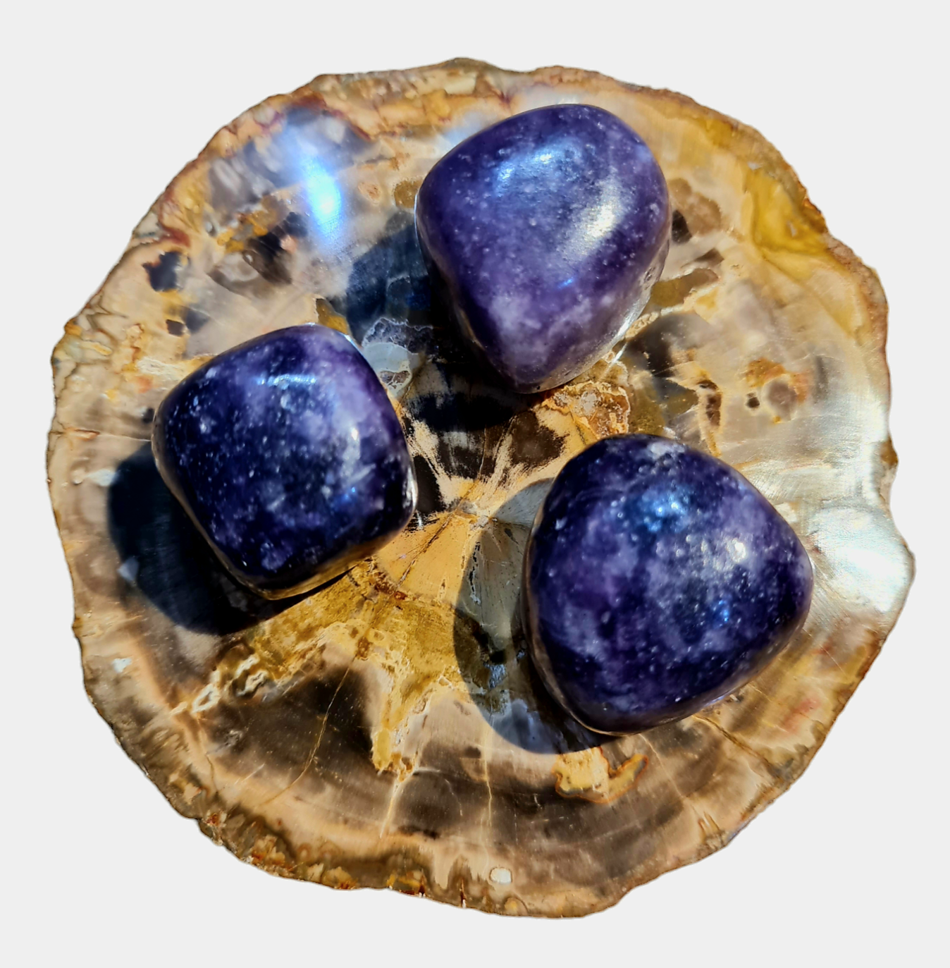 Pierre composée principalement de lithium ce qui en fait un excellent anti stress et relaxant.