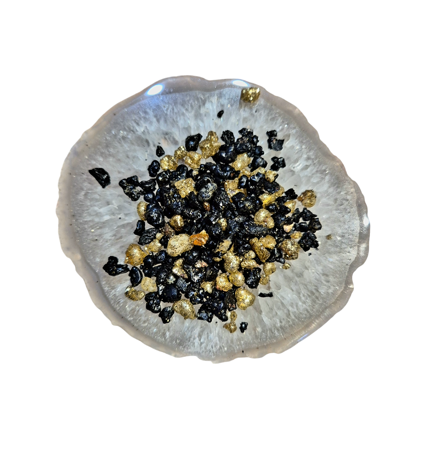 L'encens pontifical, composé d'un mélange raffiné de résines naturelles, est traditionnellement utilisé dans les rituels