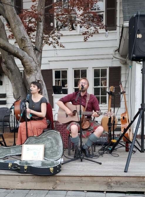 Kinnfolk at Fork in the Alley