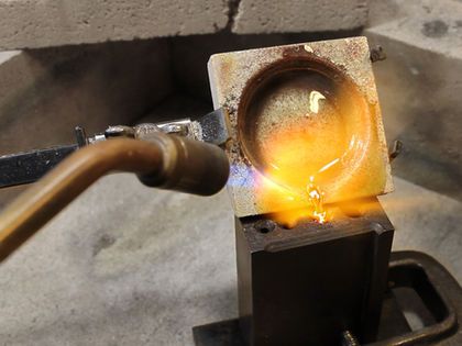 fairtrade-gold-goldschmiede-herstellung-trauringe
